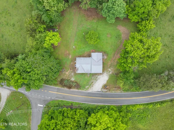 $141,200 | 1351 Bethlehem Road, La Follette, TN 37766