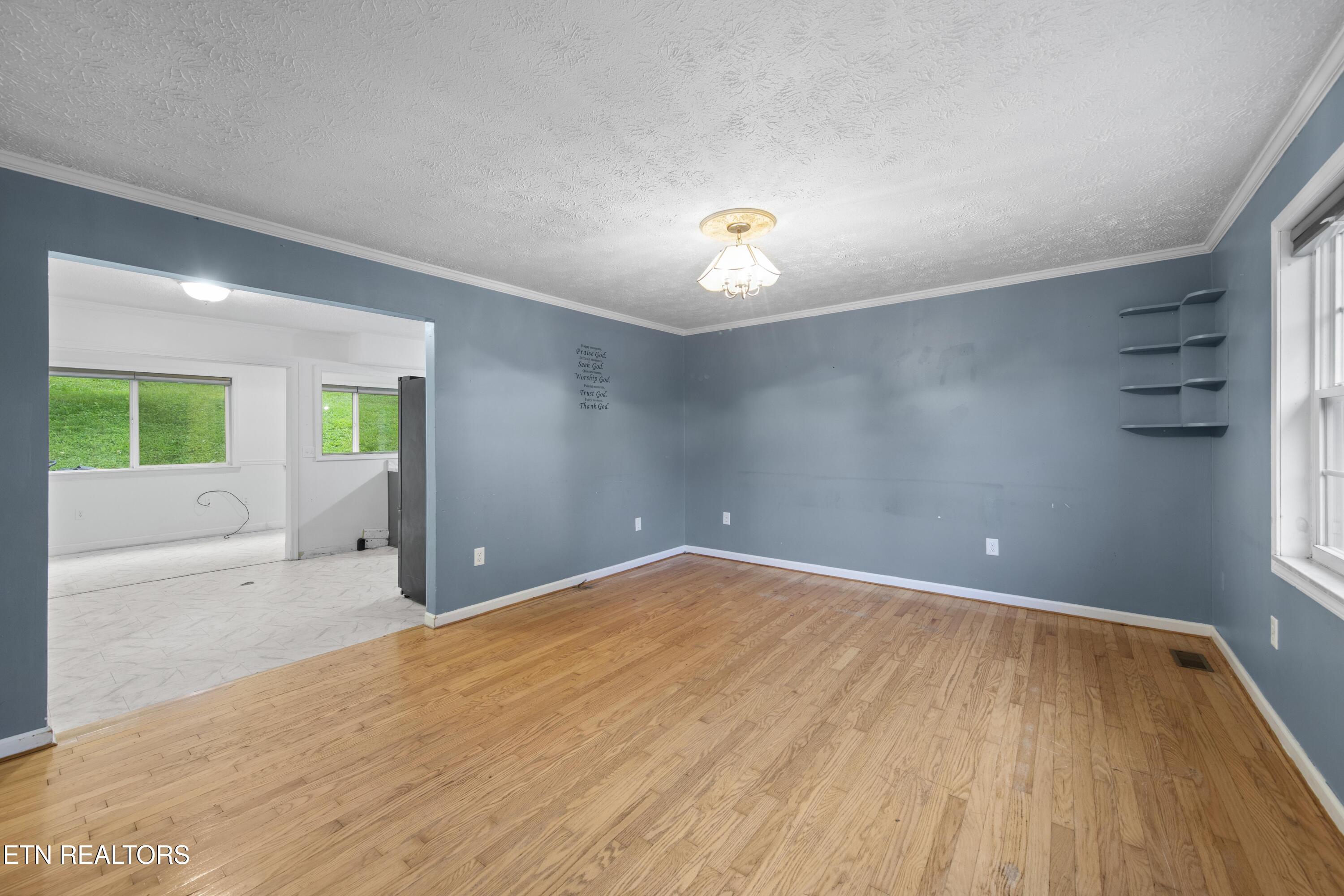 1351 Bethlehem Road La Follette, TN 37766 - Photo 5 of 31 030A3411