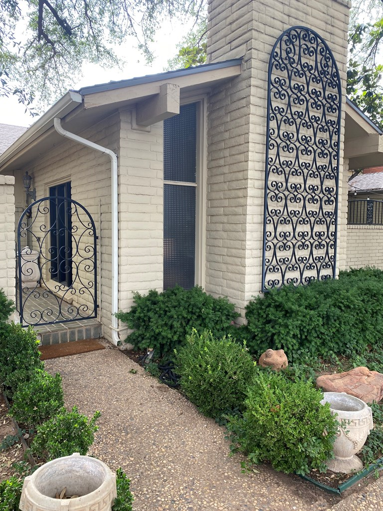 4610 Indiana Avenue Lubbock, TX 79413 - Photo 4 of 23