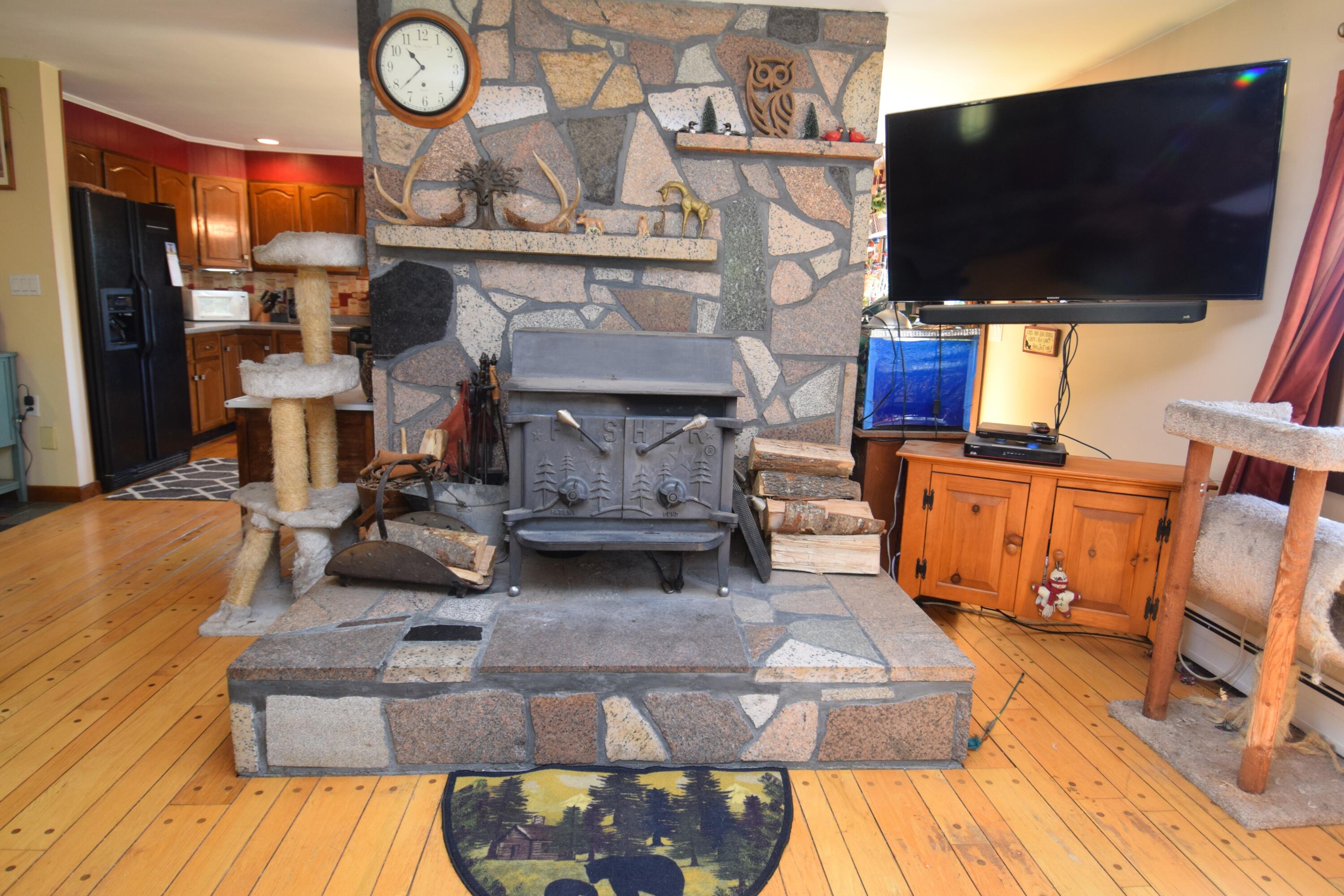 71 Birch Road New Portland, ME 04961 - Photo 16 of 100 Living Room