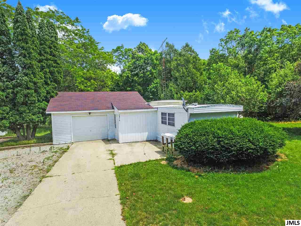6810 North Meridian Road Addison, MI 49220 - Photo 2 of 27 Photo 2