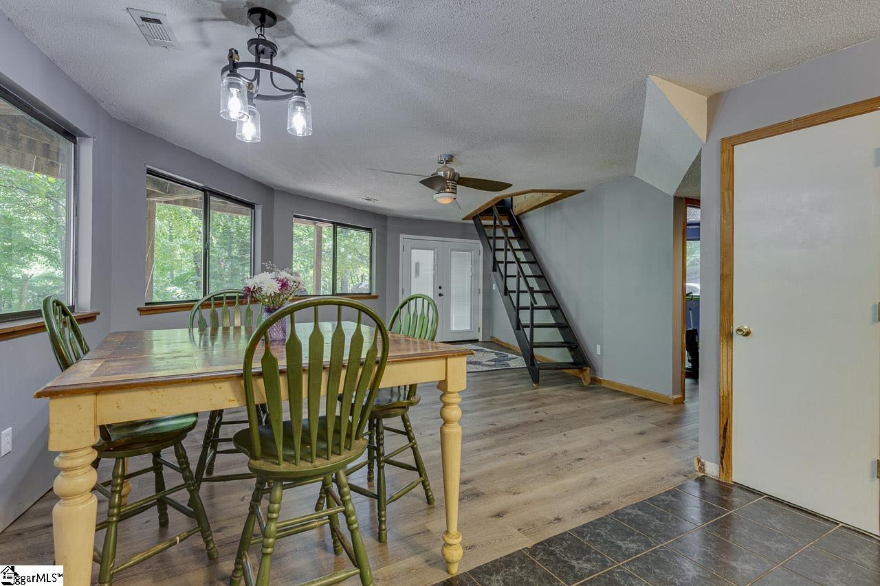 145 Hidden Valley Road Marietta, SC 29661 - Photo 9 of 37