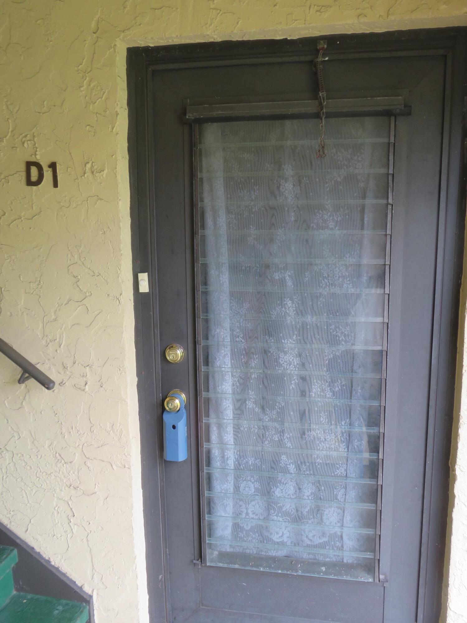 335 Pine Ridge Circle, Unit D1 Greenacres, FL 33463 - Photo 2 of 30 a bathroom with a shower