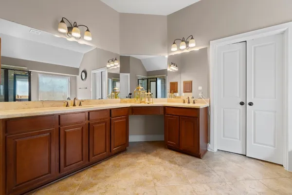 $790,000 | 27 North Arrow Canyon Circle, Spring, TX 77389