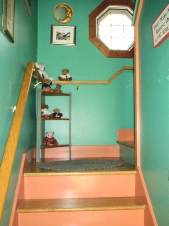 119 Fenner Hill Road Hopkinton, RI 02832 - Photo 14 of 25