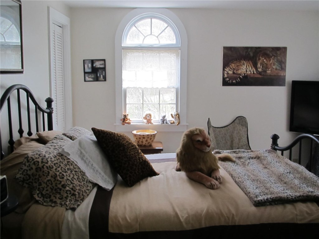 119 Fenner Hill Road Hopkinton, RI 02832 - Photo 16 of 25