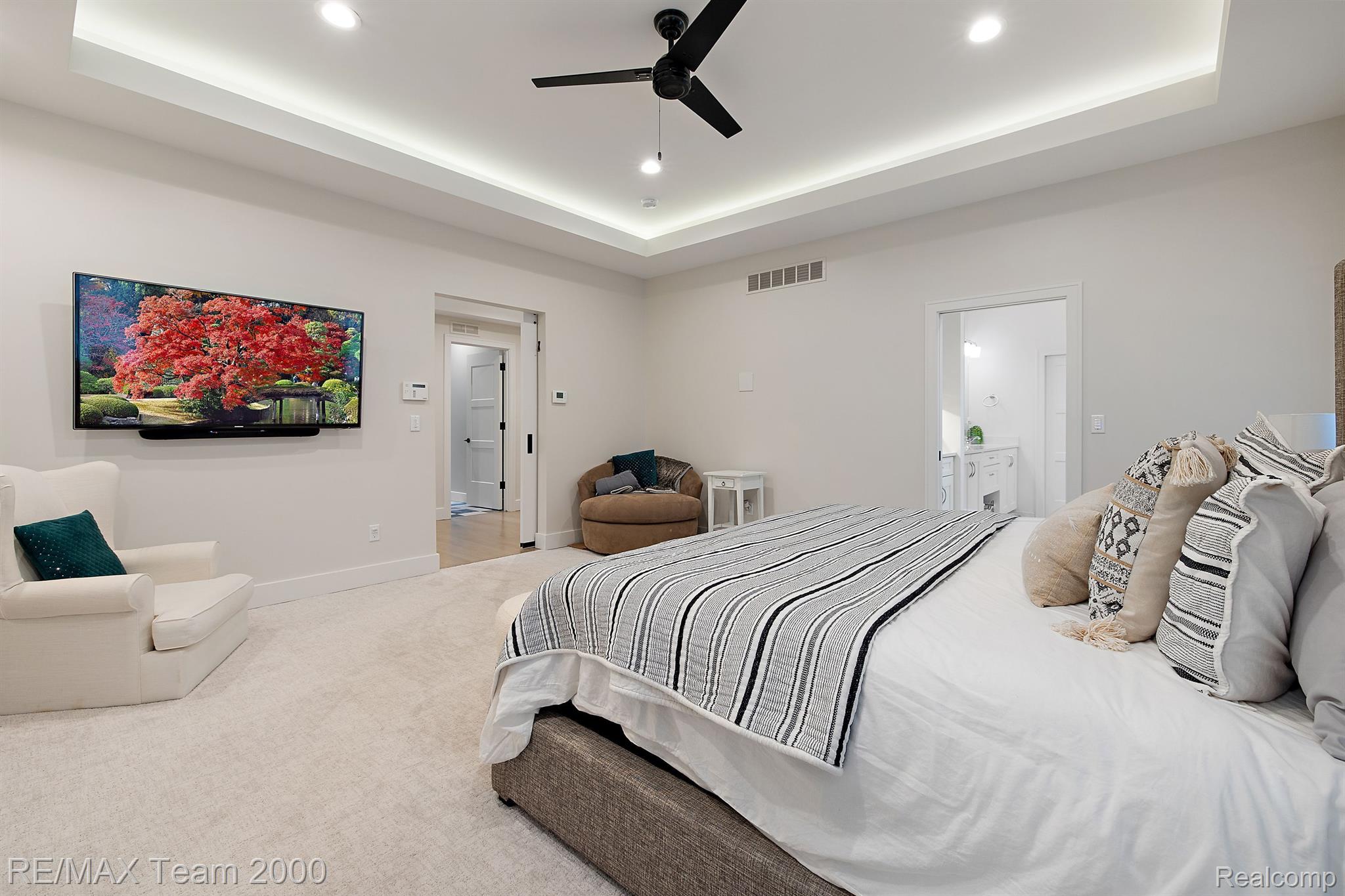 2064 Yorkshire Road Birmingham, MI 48009 - Photo 37 of 59 Gallery Image 37