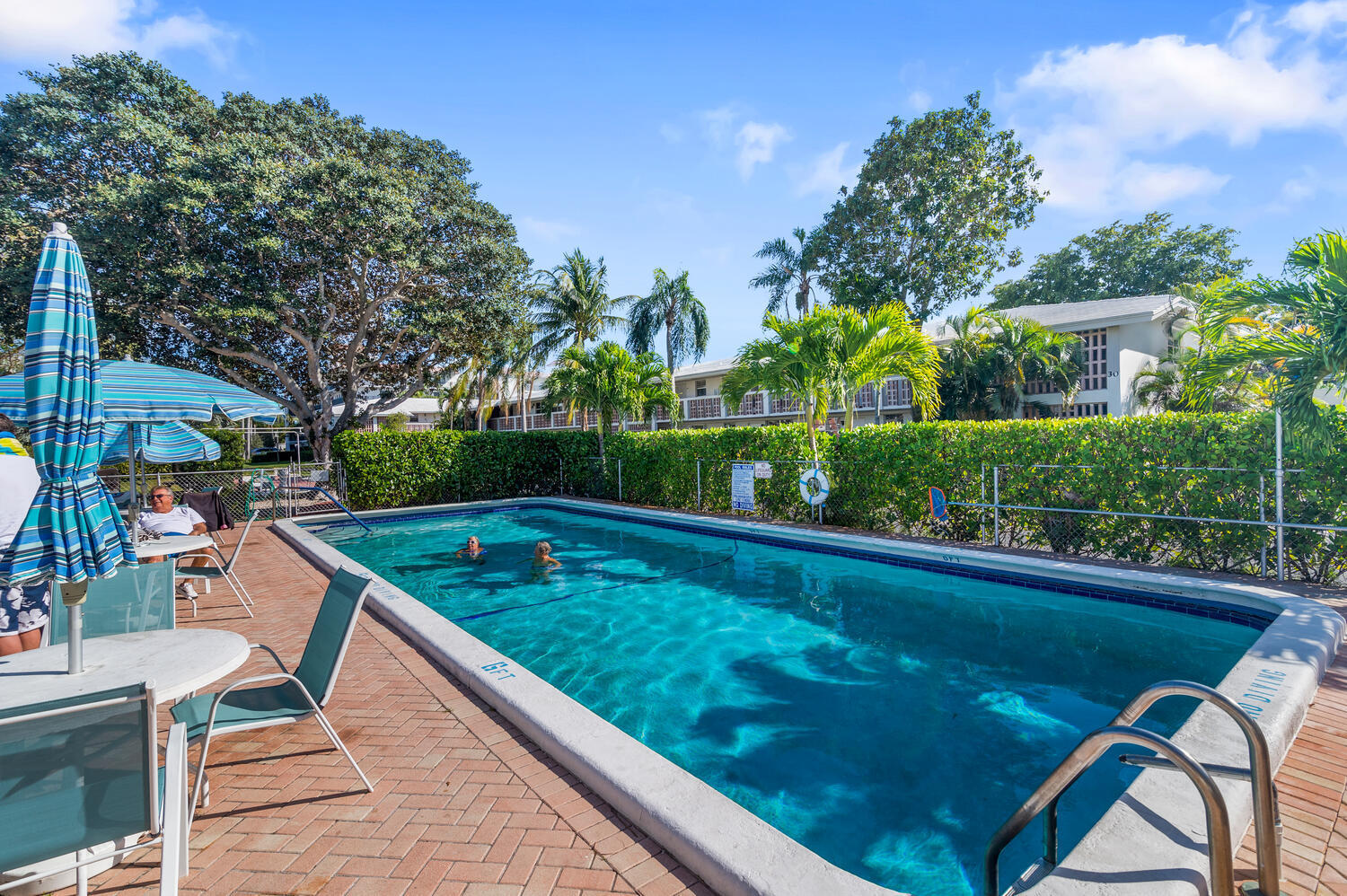 20 Southeast 13th Street, Unit B6 Boca Raton, FL 33432 - Photo 17 of 18 20 SE 13th St-large-017-017-DSC4540-1500
