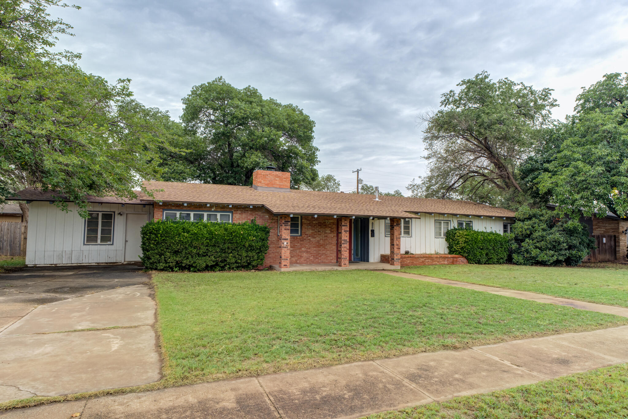 3608 27th Street Lubbock, TX 79410 - Photo 2 of 35 DSC00005_6_7
