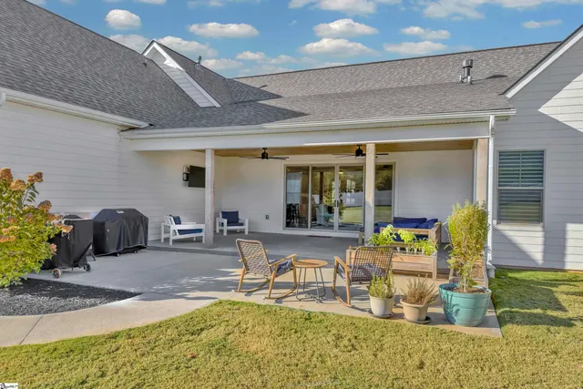 $850,000 | 743 Brookdale Drive, Greer, SC 29651