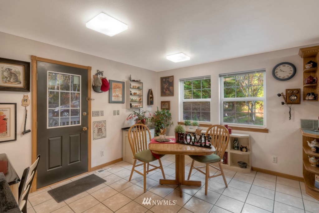 370 East Haskell Hill Road Shelton, WA 98584 - Photo 8 of 25 Gallery Image 8