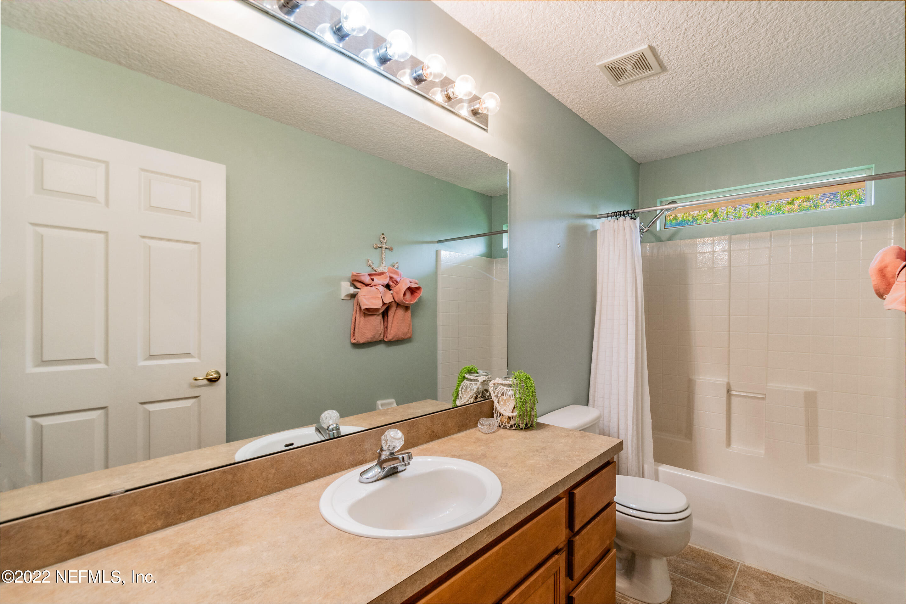 384 Whisper Ridge Drive St. Augustine, FL 32092 - Photo 23 of 62 Bathroom #2