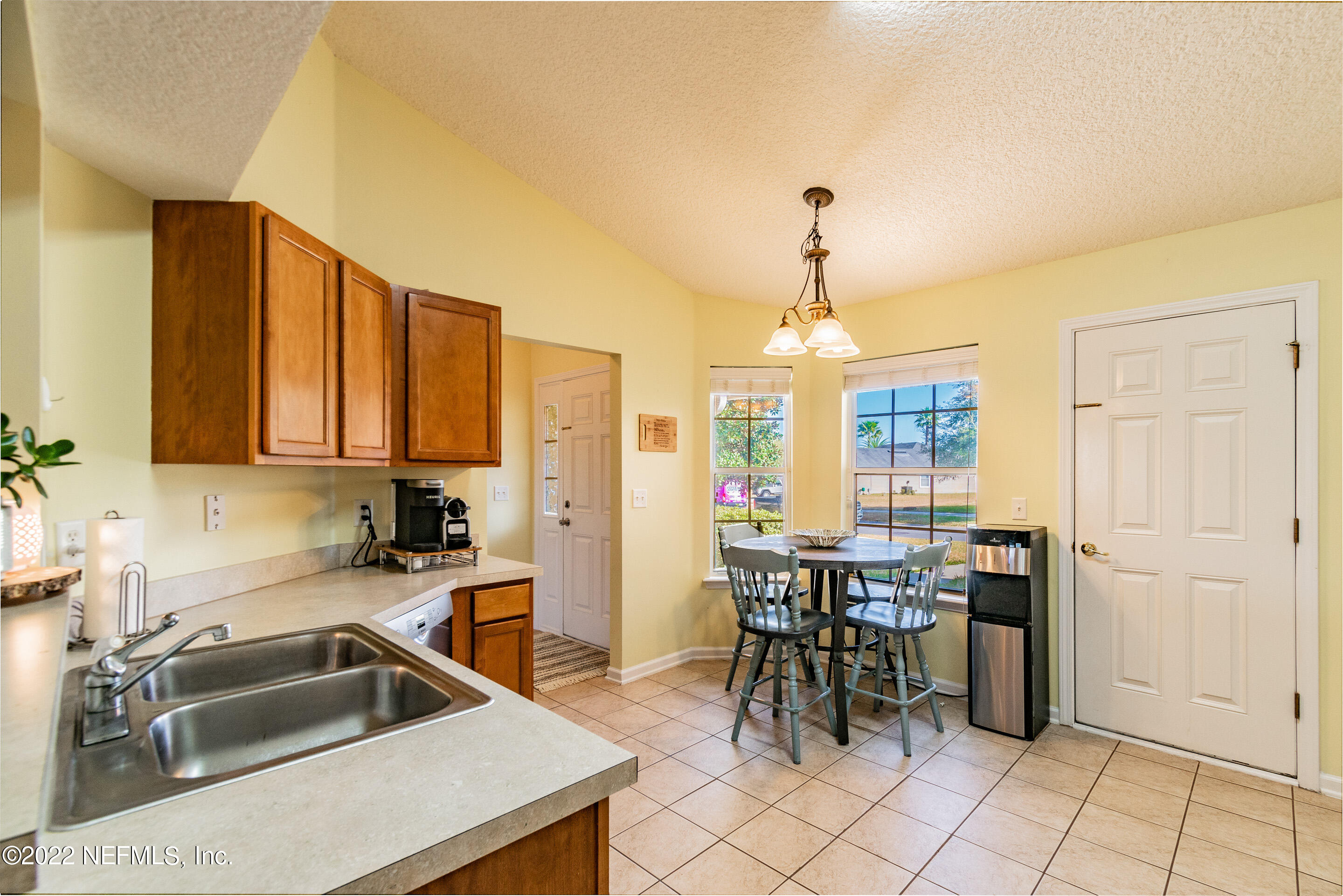 384 Whisper Ridge Drive St. Augustine, FL 32092 - Photo 7 of 62 Kitchen & Nook