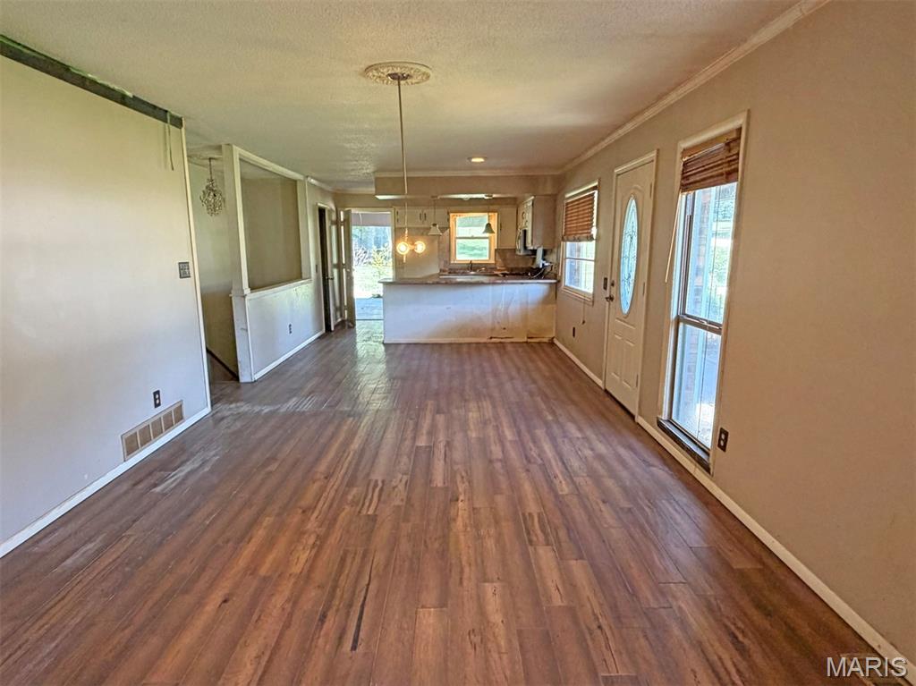 2033 Meadows Road Poplar Bluff, MO 63901 - Photo 3 of 17 Gallery Image 3