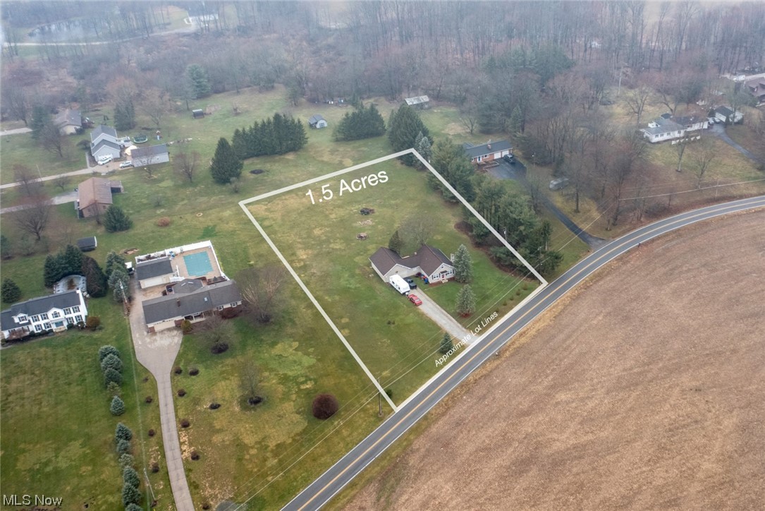959 Griggy Road Mogadore, OH 44260 - Photo 2 of 16