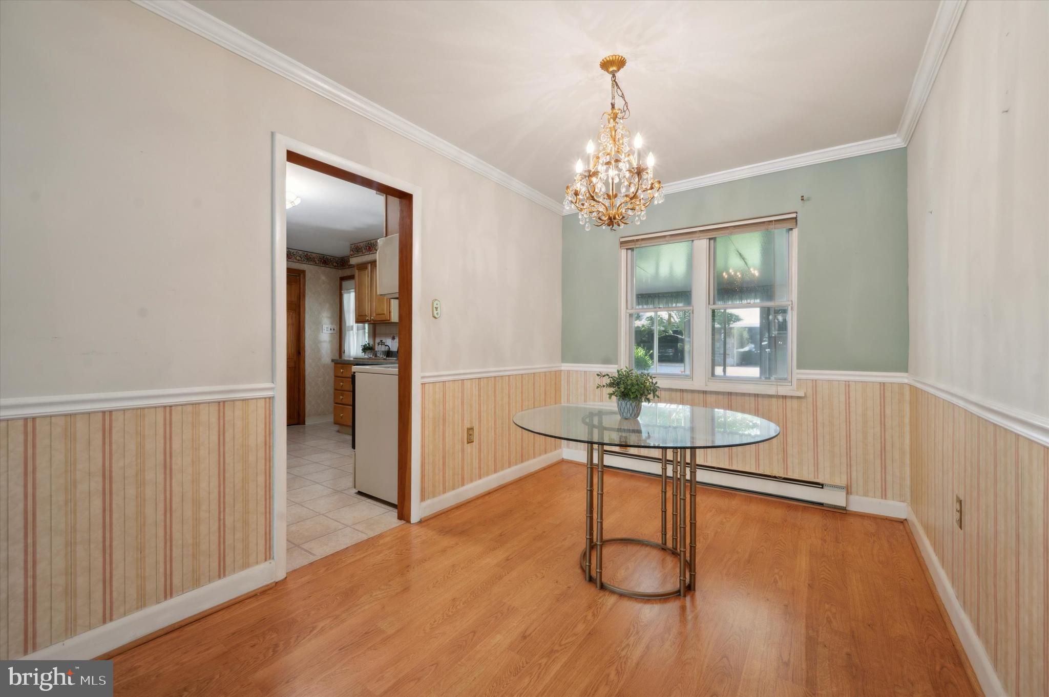 417 Pinecrest Road Springfield, PA 19064 - Photo 9 of 25 Dining Room