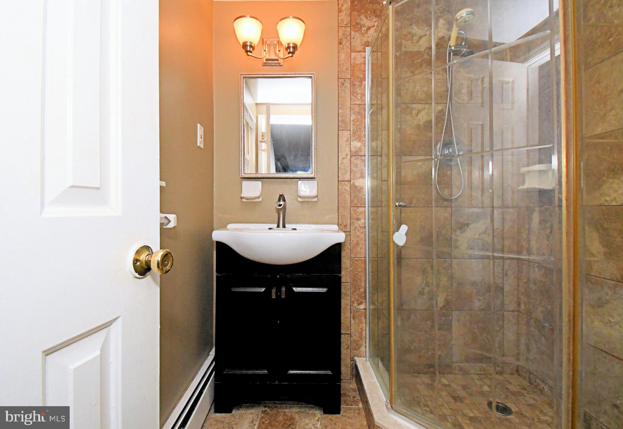 741 John Hancock Road King of Prussia, PA 19406 - Photo 20 of 33 Primary bath