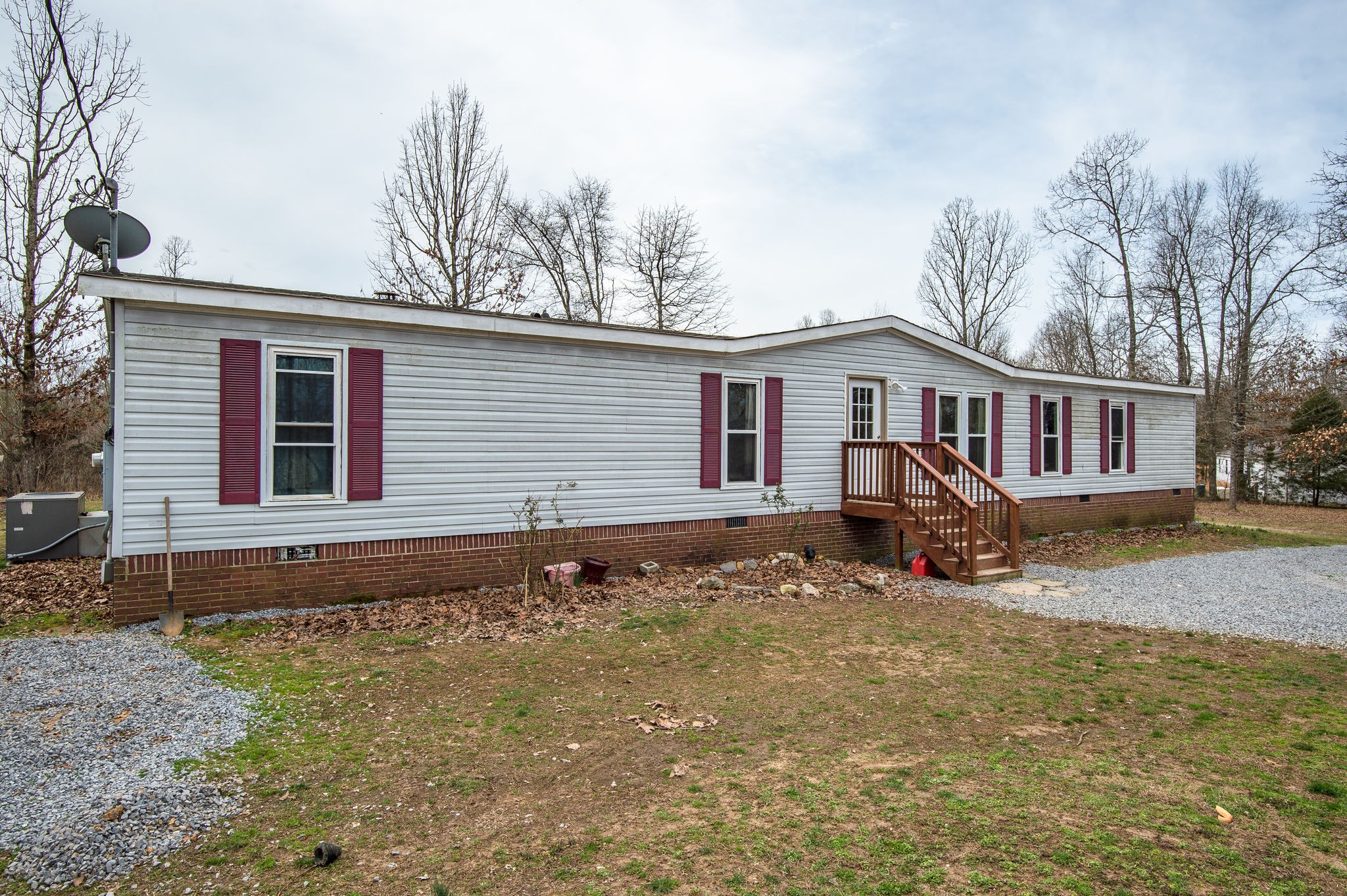 9797 Pinewood Lake Road Nunnelly, TN 37137 - Photo 4 of 46 Gallery Image 4