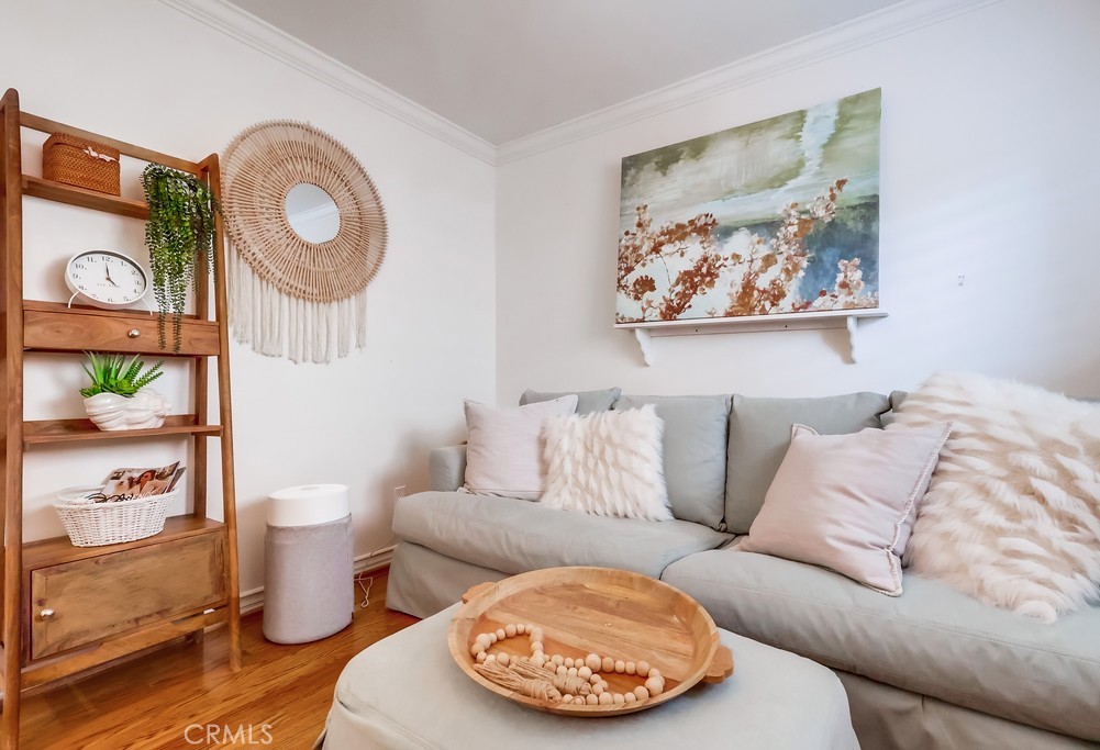 835 Statler Street San Pedro, CA 90731 - Photo 16 of 35 a living room with furniture and a mirror