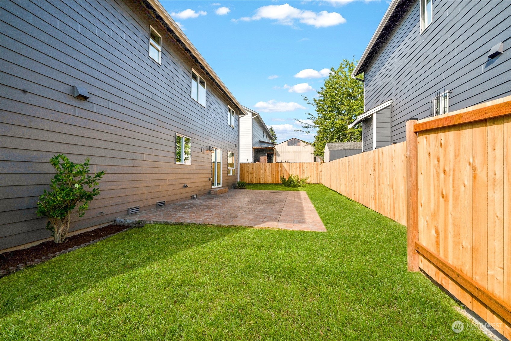 1730 Southeast 30th Place Renton, WA 98055 - Photo 31 of 31 a view of back yard of the house