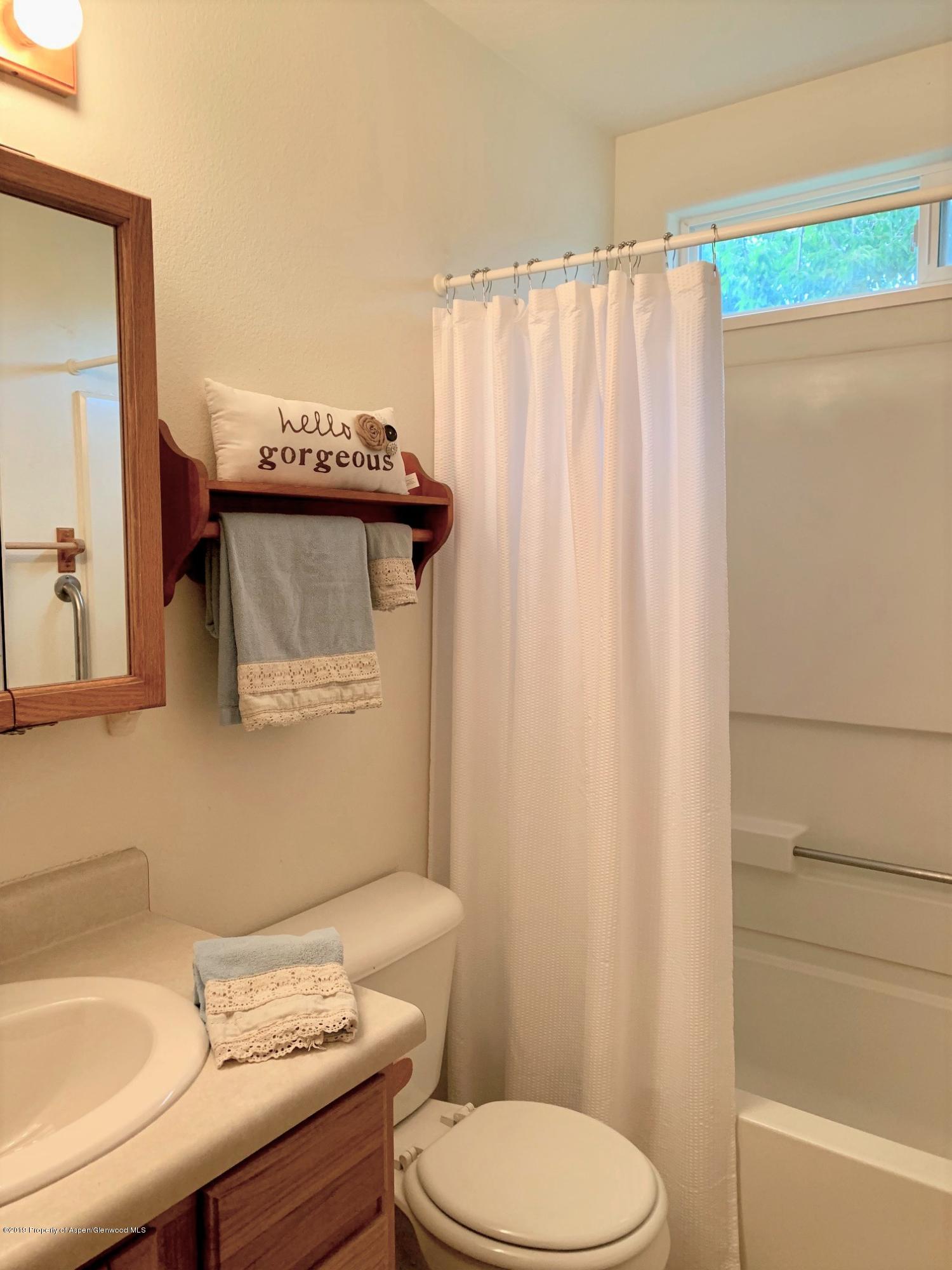 2595 Ute Avenue Rifle, CO 81650 - Photo 12 of 22 master bath