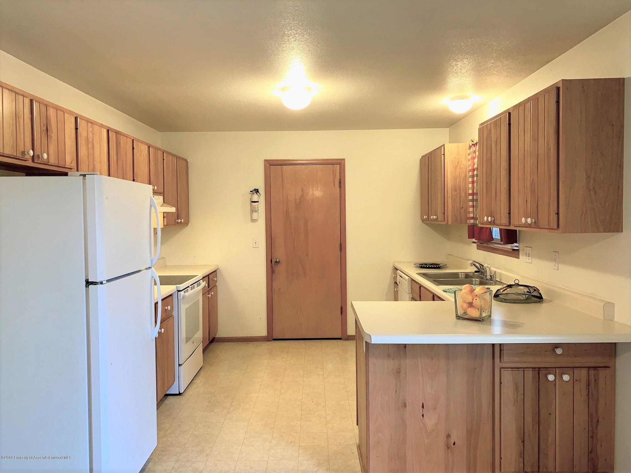 2595 Ute Avenue Rifle, CO 81650 - Photo 8 of 22 kitchen