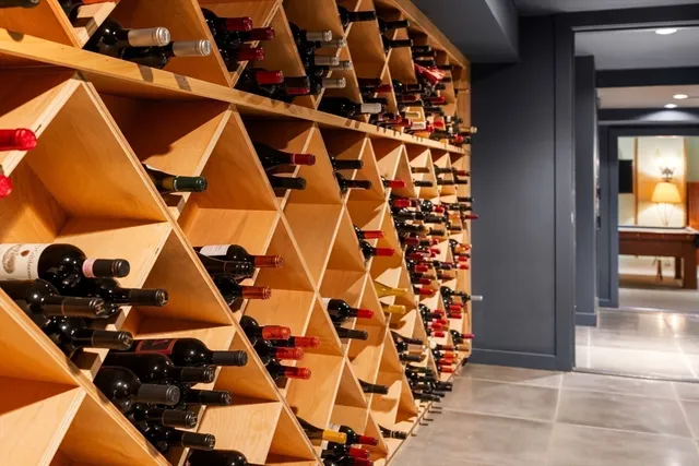 $3,950,000 | 4 Claybrook Road, Dover, MA 02030