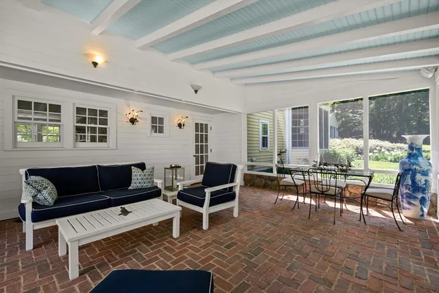 $3,950,000 | 4 Claybrook Road, Dover, MA 02030