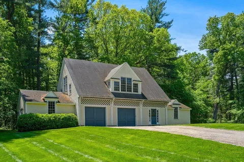$3,950,000 | 4 Claybrook Road, Dover, MA 02030