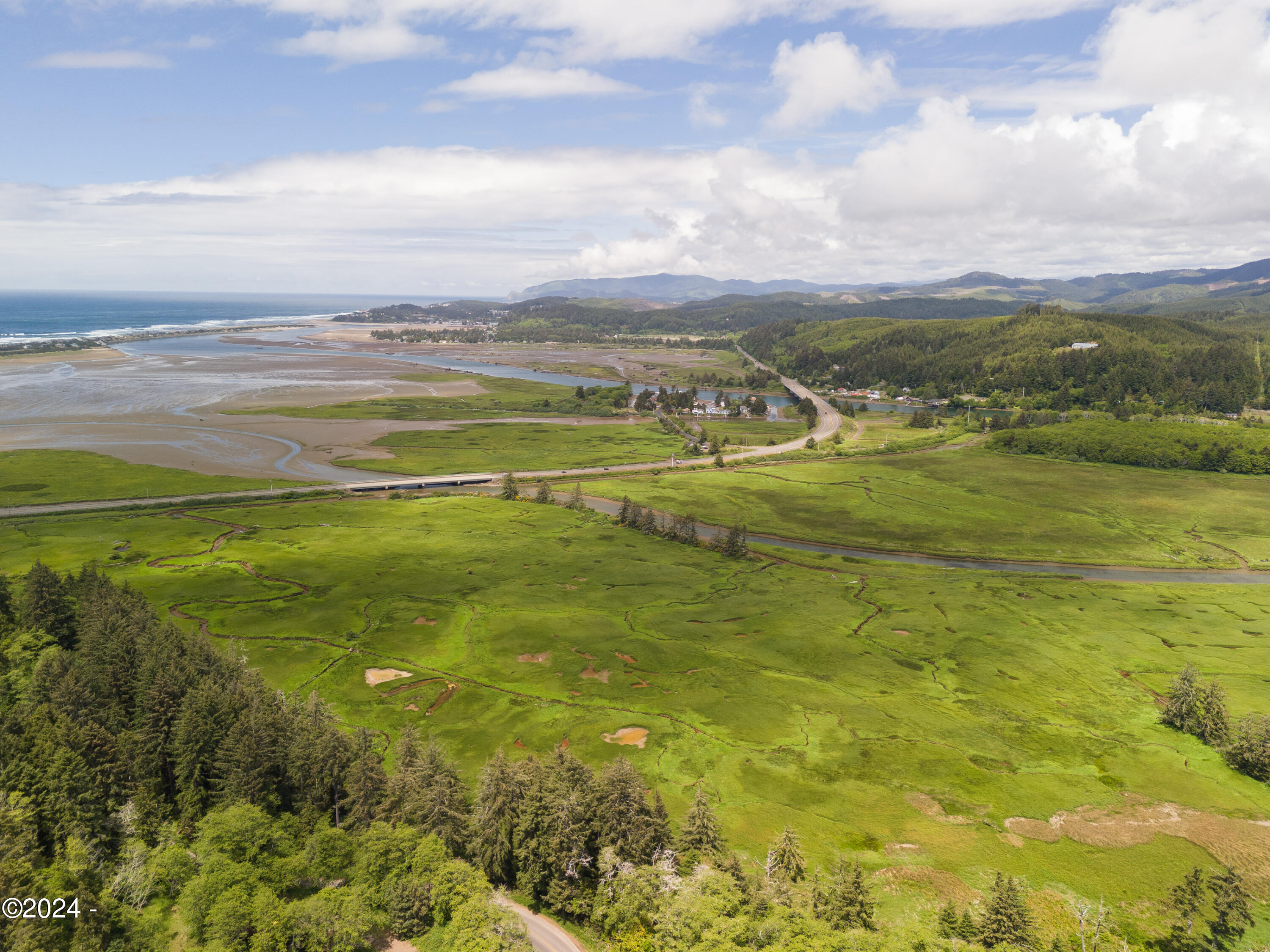 1200 South Immonen Road Gleneden Beach, OR 97388 - Photo 5 of 13 DJI_20240529140624_0001_D