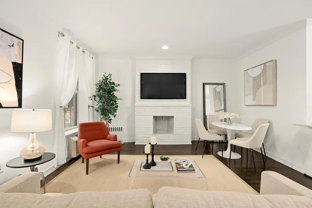 $1,100,000 | 164 West 83rd Street, Unit 4R | Upper West Side