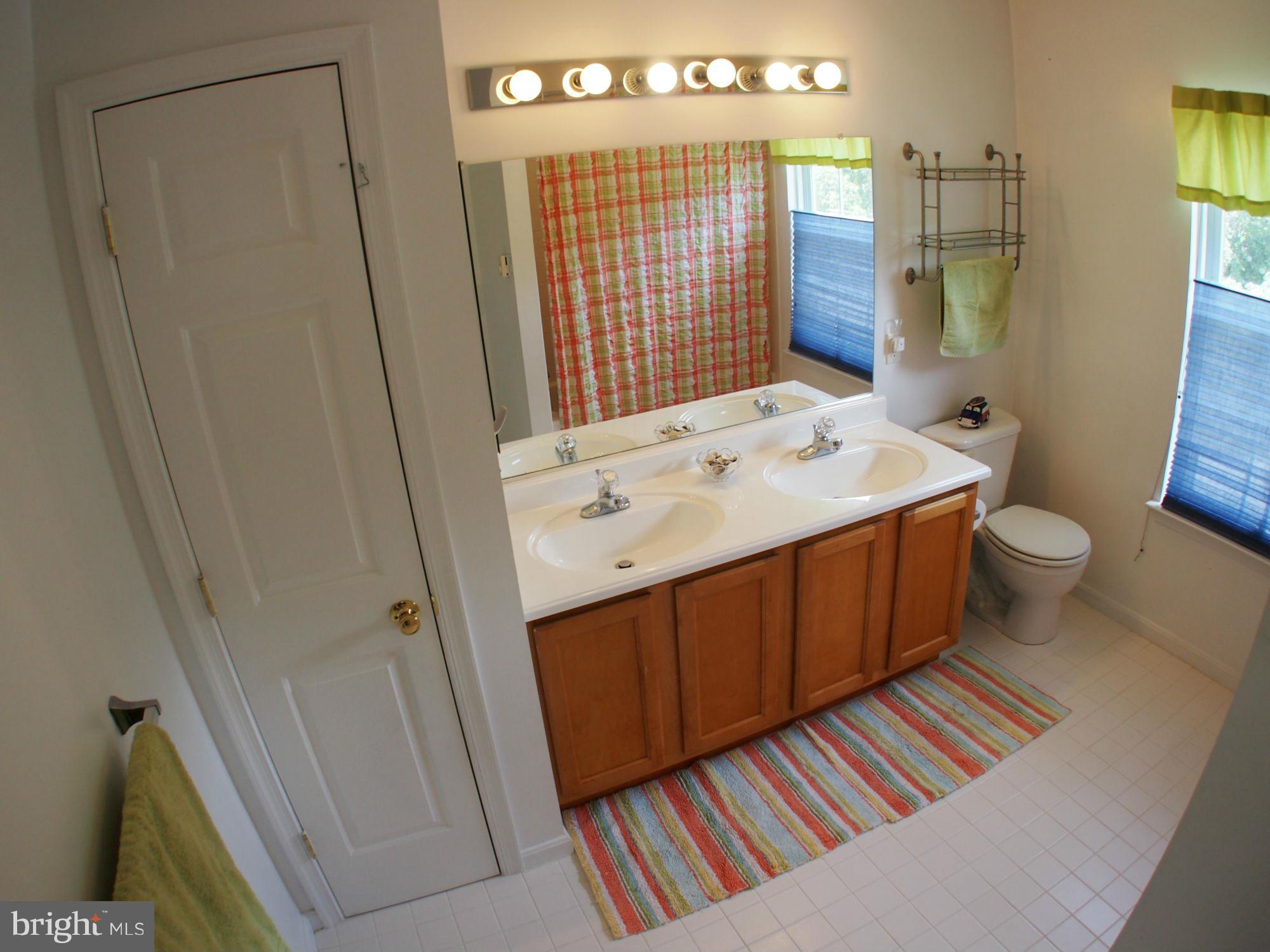 1311 Waterview Way Baltimore, MD 21221 - Photo 14 of 30 Bath