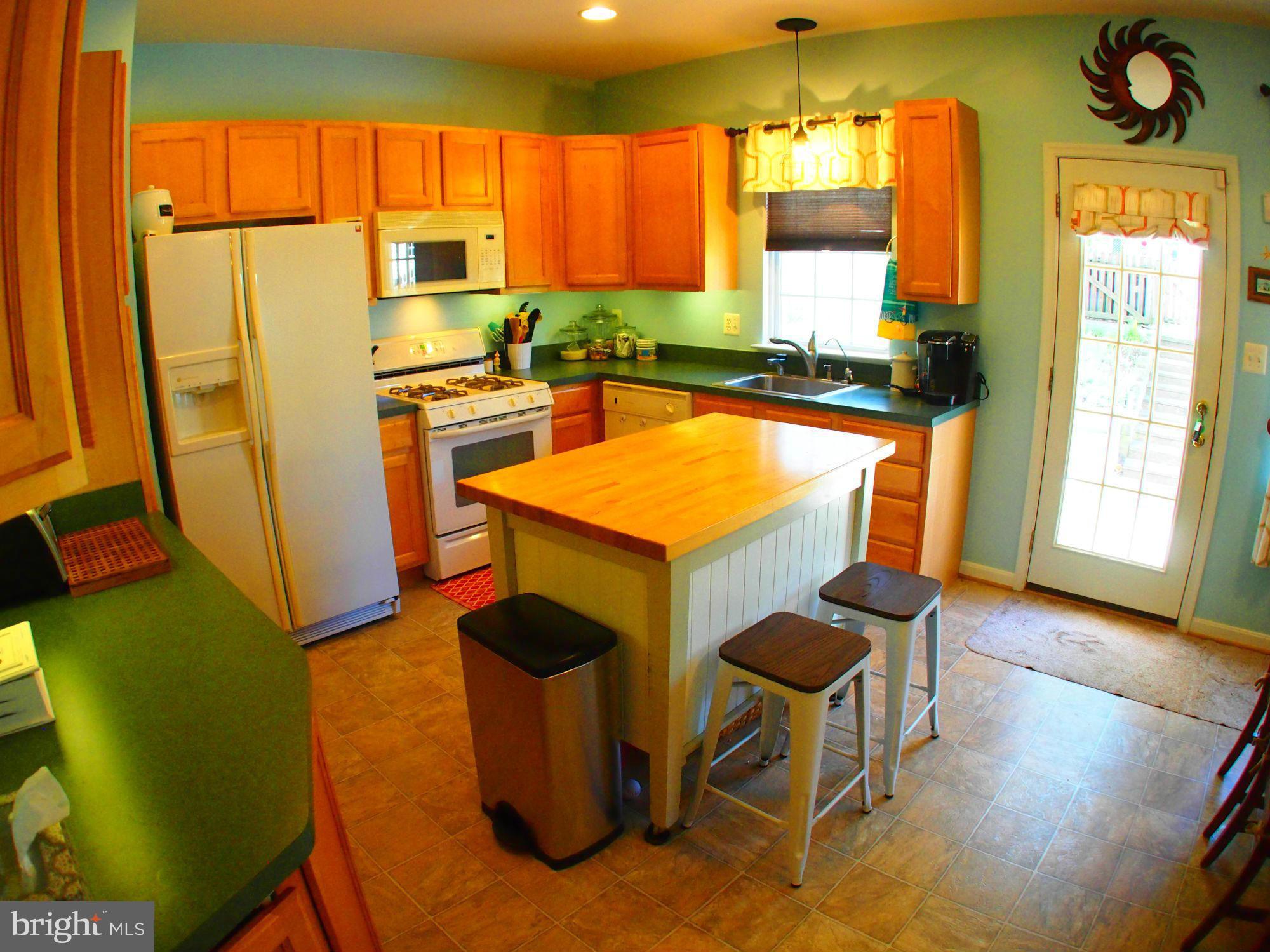 1311 Waterview Way Baltimore, MD 21221 - Photo 5 of 30 Kitchen