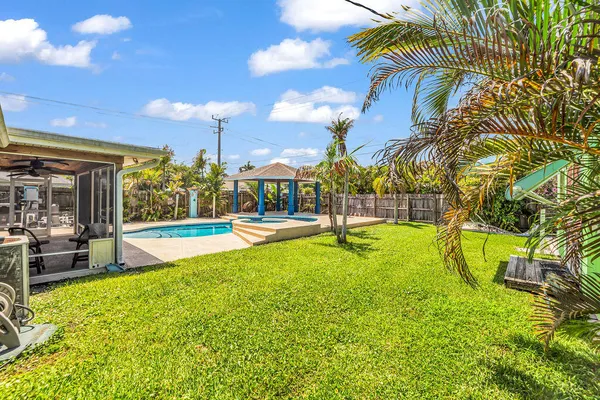 $565,000 | 614 Southeast Flamingo Avenue, Stuart, FL 34996