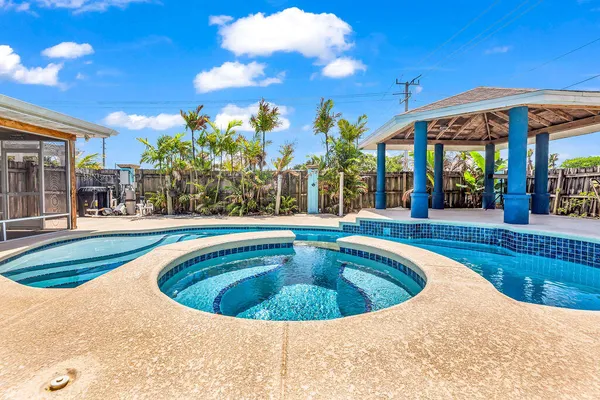 $565,000 | 614 Southeast Flamingo Avenue, Stuart, FL 34996