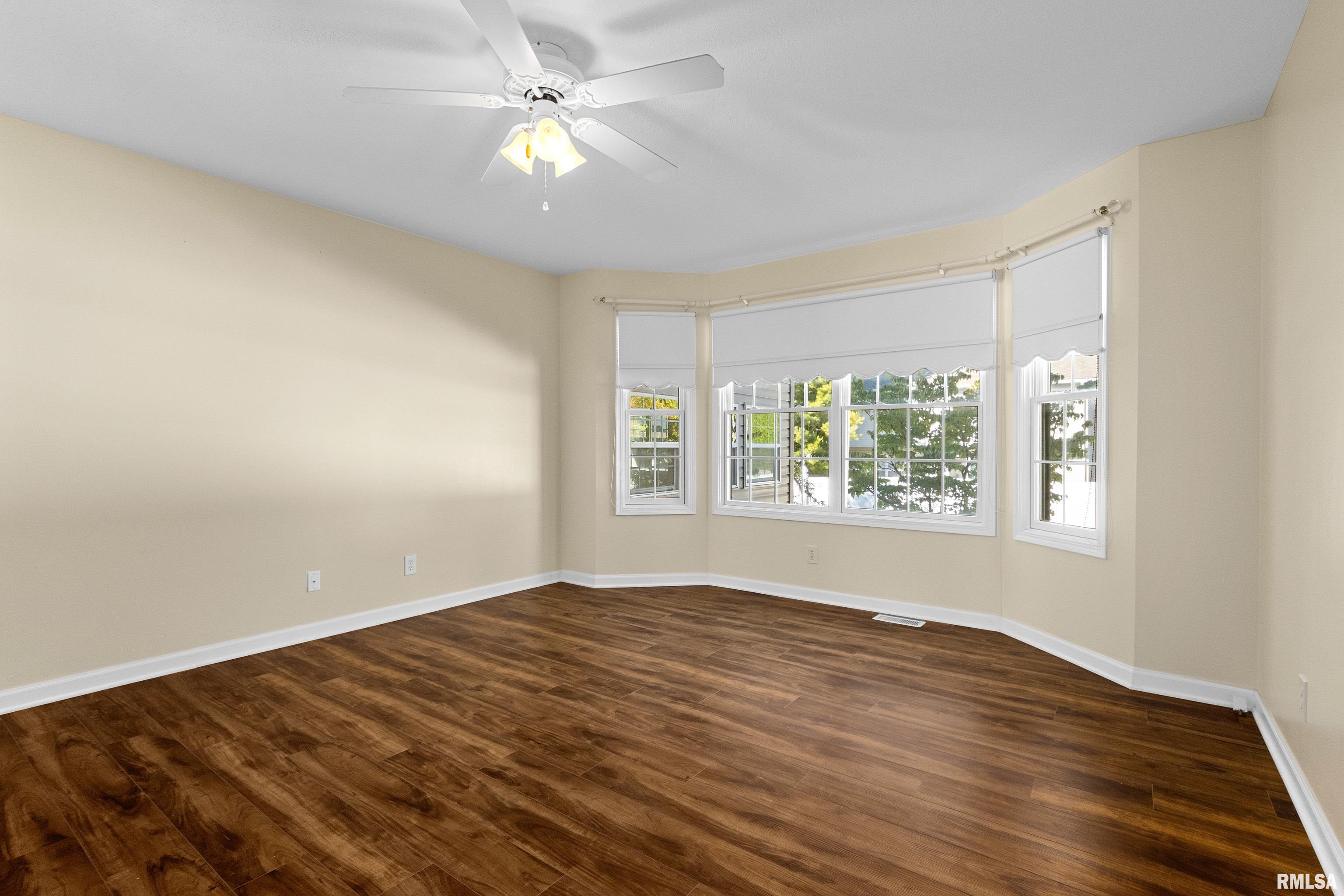 7 Elk Court Washington, IL 61571 - Photo 17 of 37 Gallery Image 17