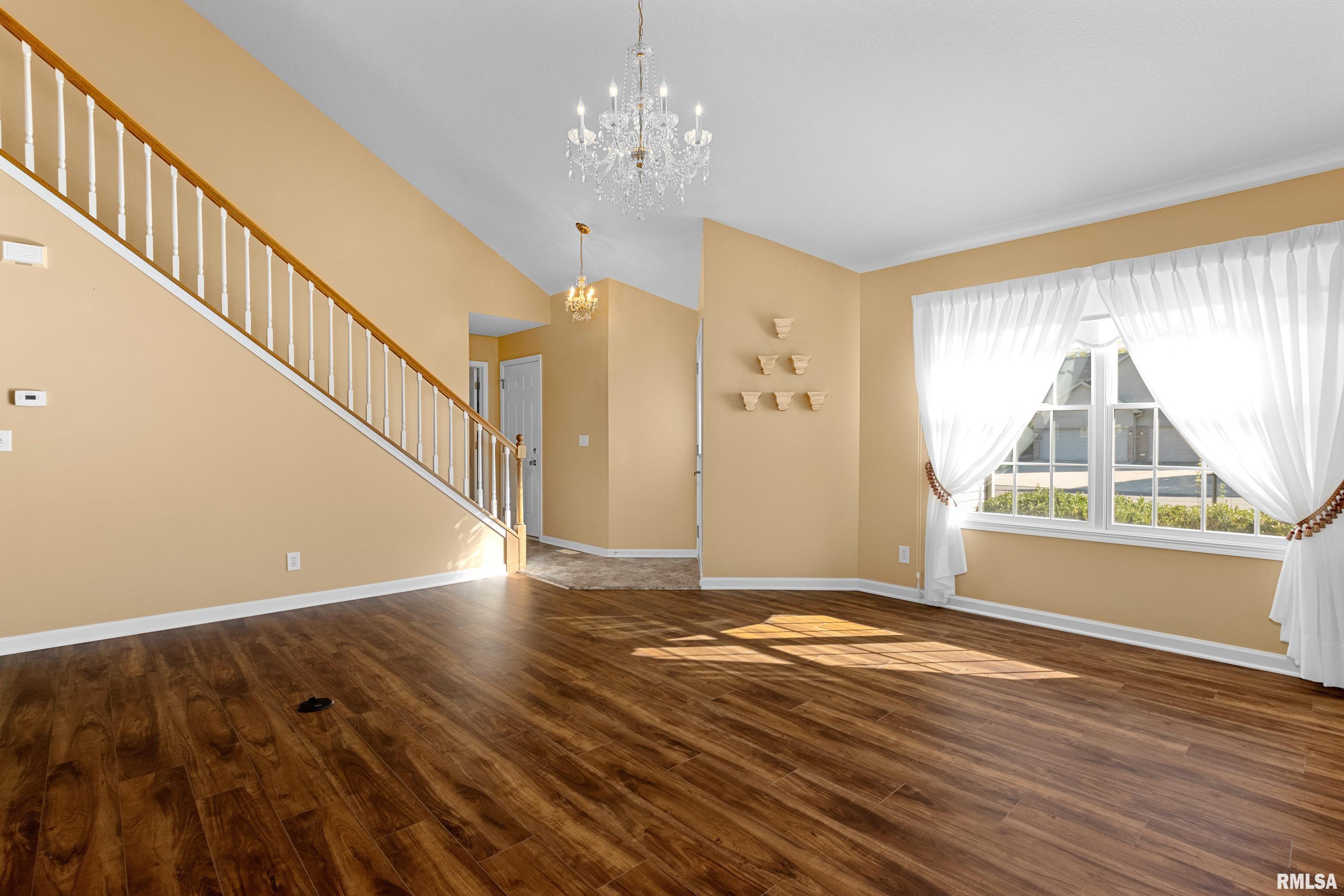 7 Elk Court Washington, IL 61571 - Photo 7 of 37 Gallery Image 7
