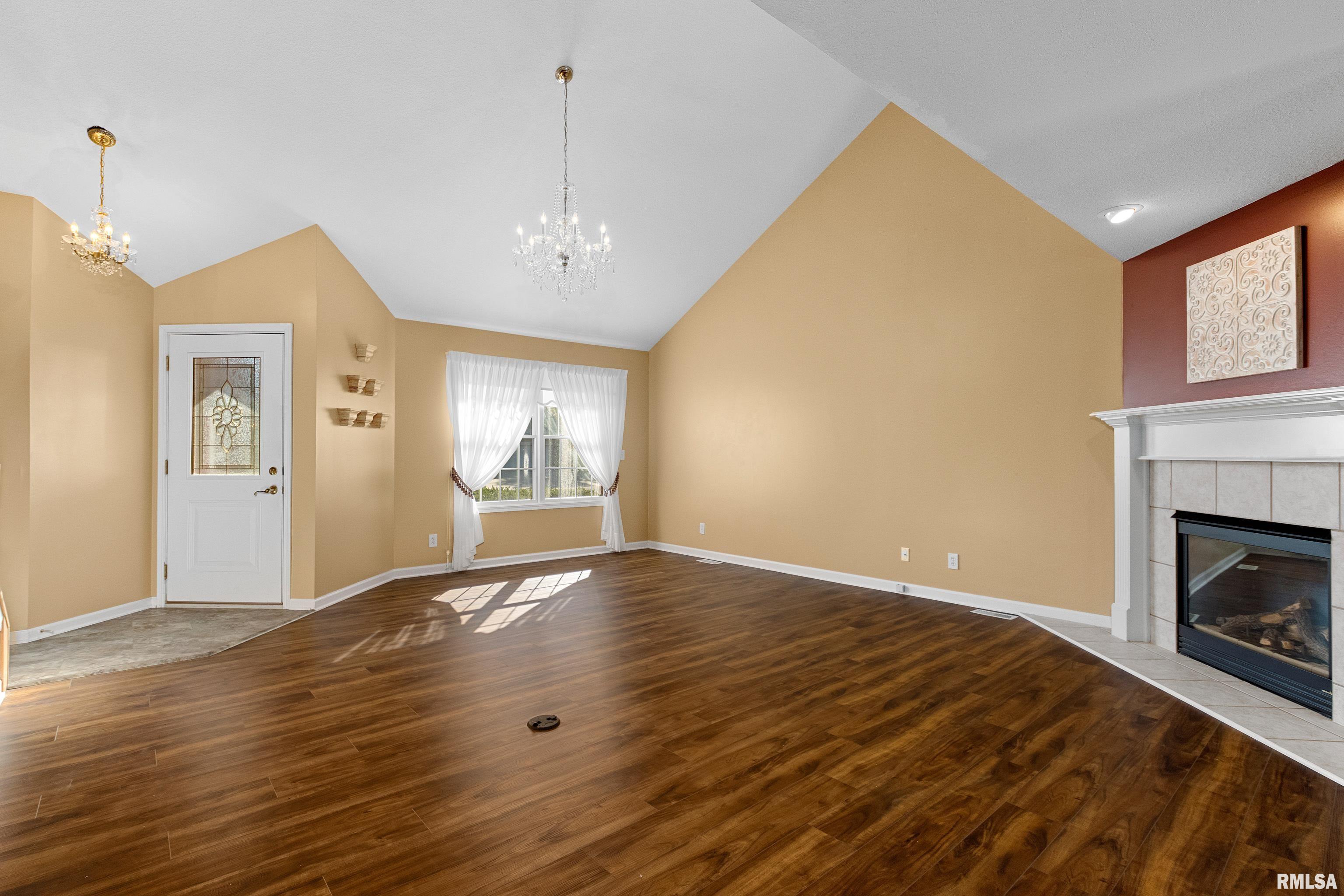 7 Elk Court Washington, IL 61571 - Photo 8 of 37 Gallery Image 8