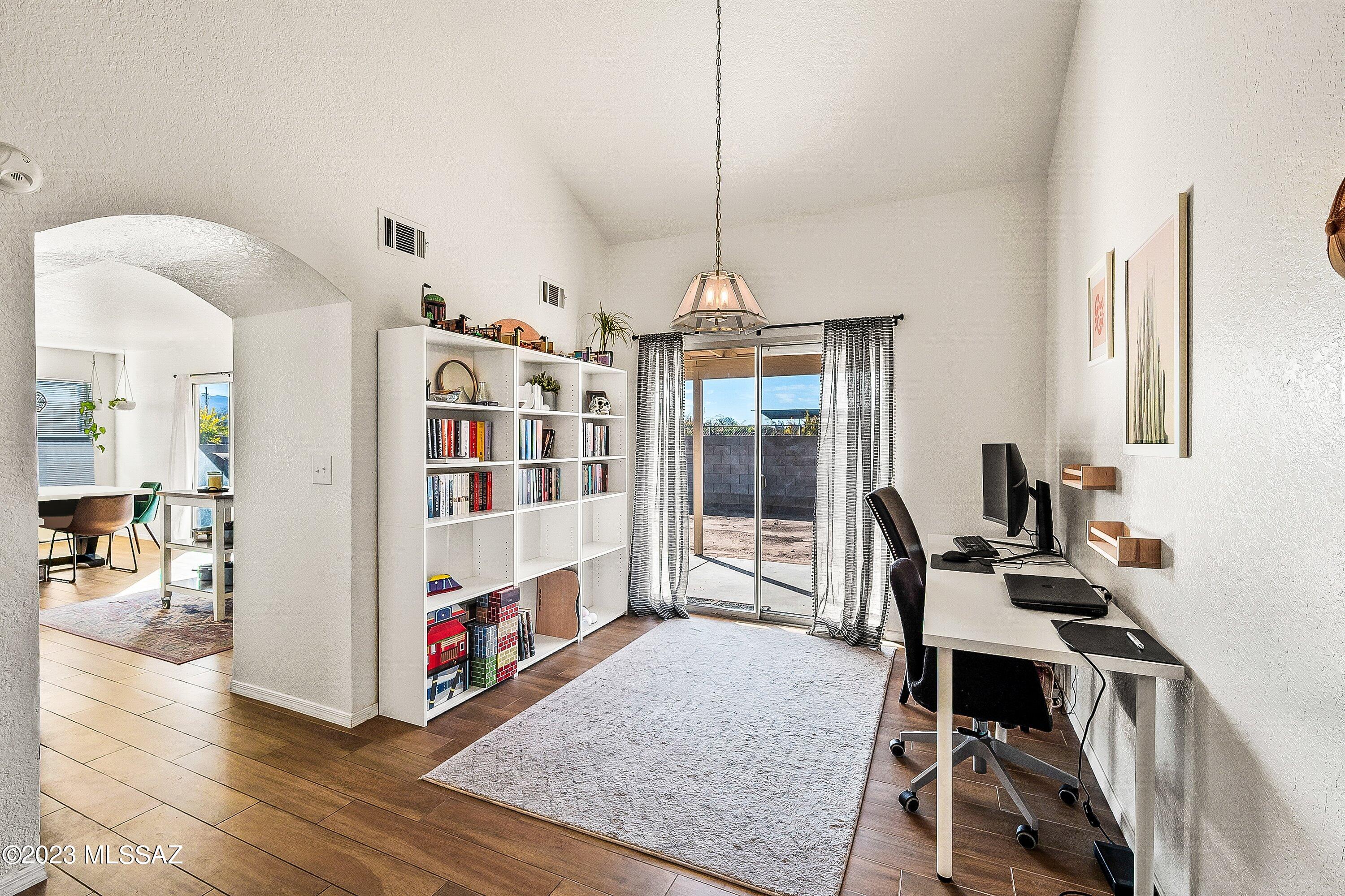 8040 East Pageau Road Tucson, AZ 85715 - Photo 5 of 20