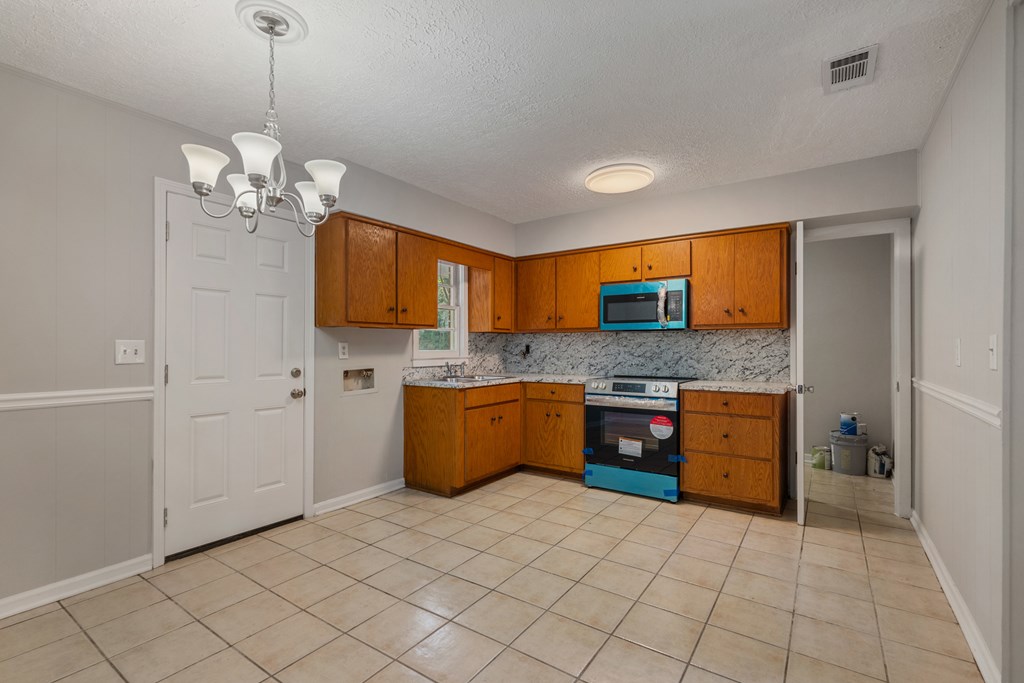 1547 Floyd Road Columbus, GA 31907 - Photo 10 of 23 Gallery Image 10
