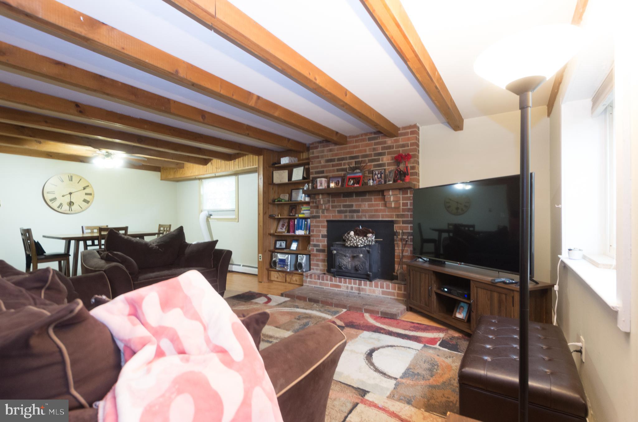 604 Walnut Ridge Drive Pottstown, PA 19464 - Photo 3 of 19 Gallery Image 3