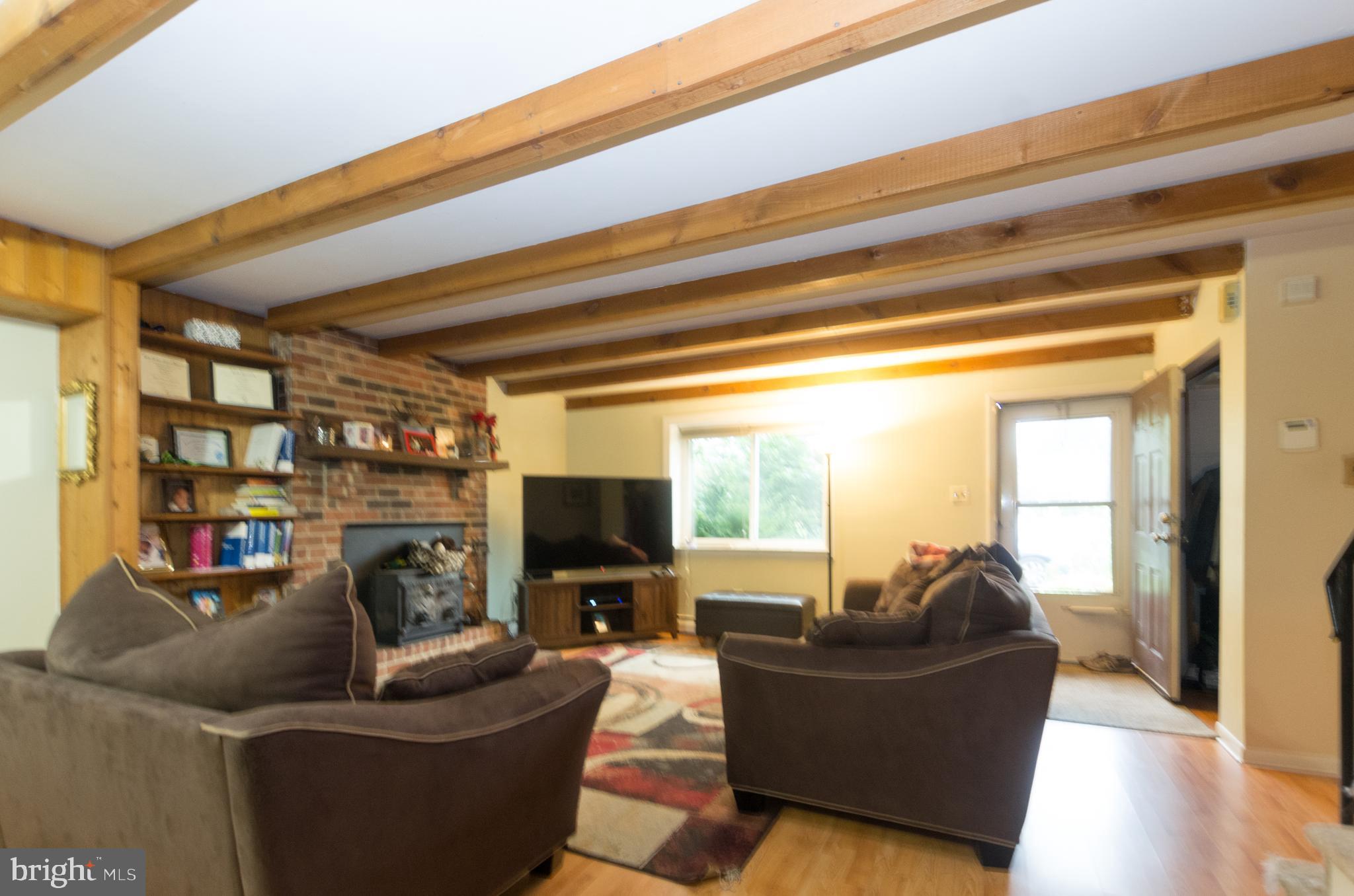 604 Walnut Ridge Drive Pottstown, PA 19464 - Photo 4 of 19 Gallery Image 4