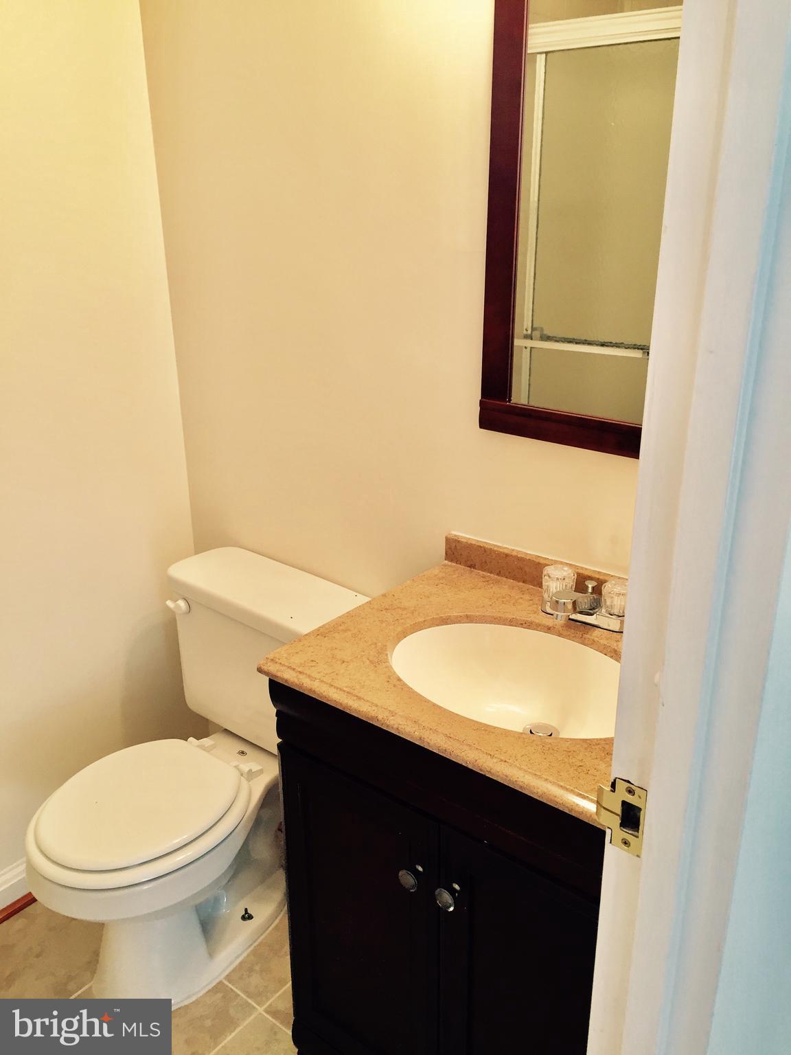11604 Stoneview Square, Unit 1B Reston, VA 20191 - Photo 5 of 9 Gallery Image 5