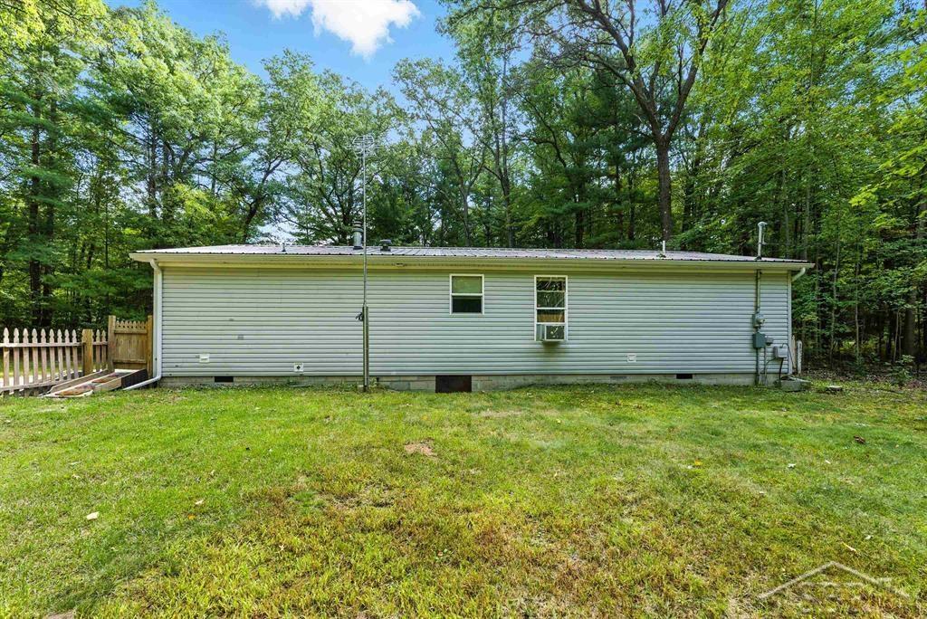 450 West Wackerly Road Sanford, MI 48657 - Photo 25 of 37 Gallery Image 25