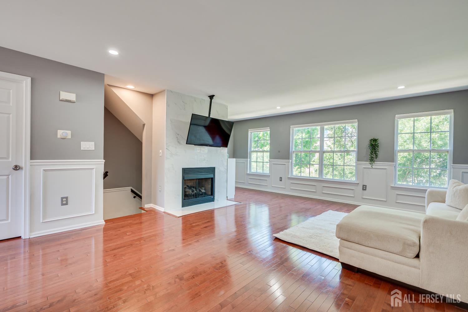 41 Rojewski Way Parlin, NJ 08859 - Photo 10 of 27