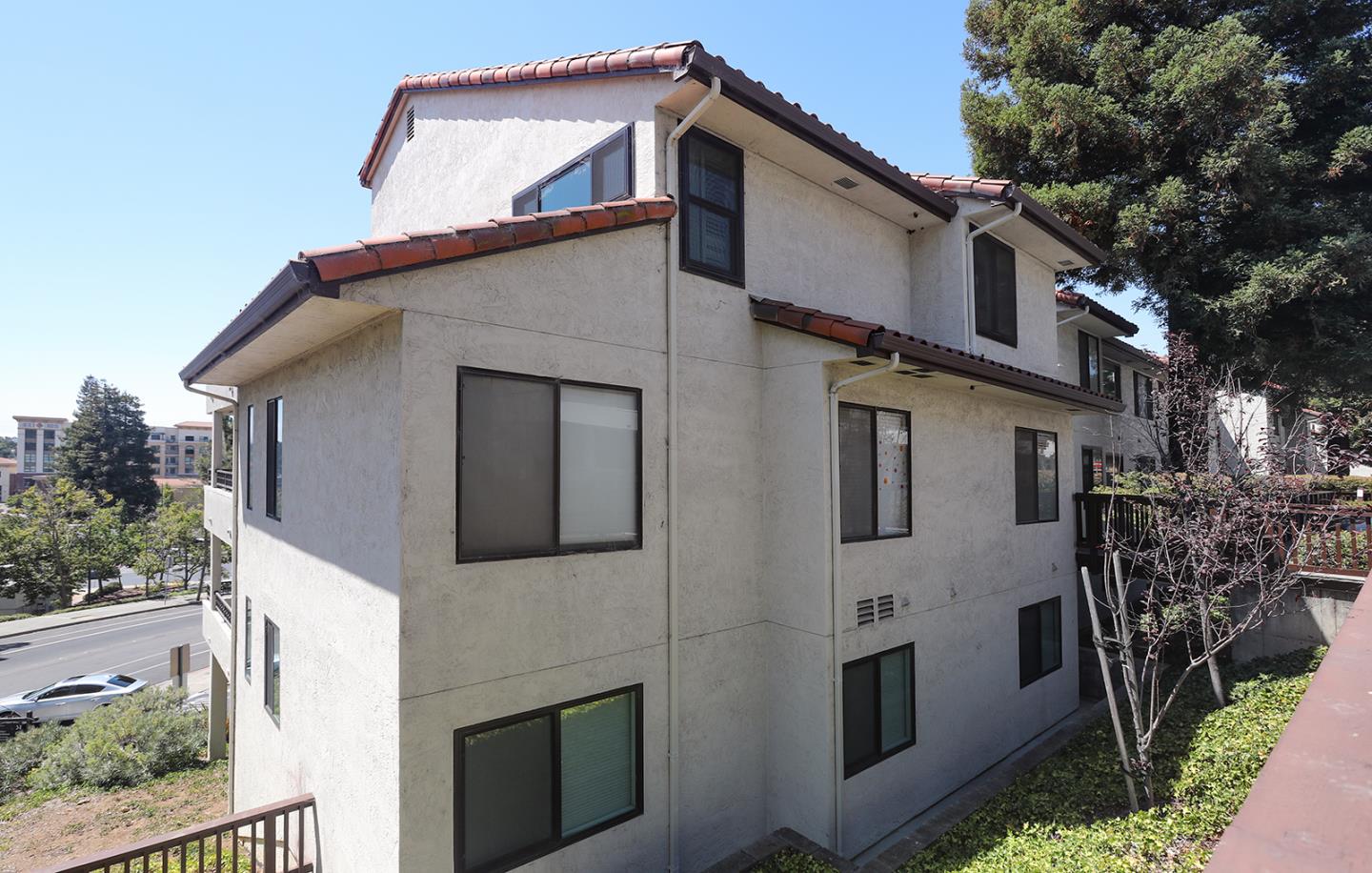 22135 Sevilla Road, Unit 47 Hayward, CA 94541 - Photo 2 of 28