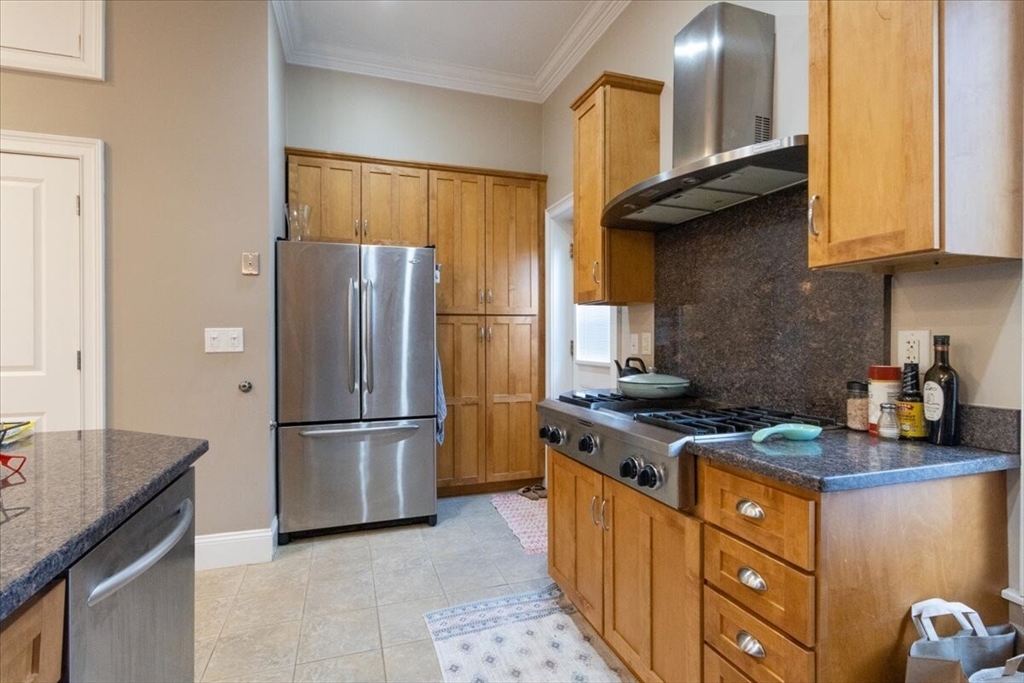 7 Worthington Street, Unit 2 Boston, MA 02120 - Photo 11 of 22