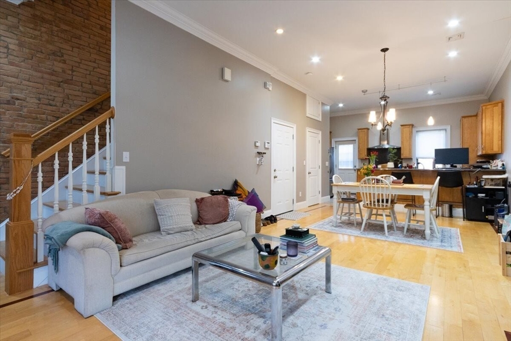 7 Worthington Street, Unit 2 Boston, MA 02120 - Photo 5 of 22