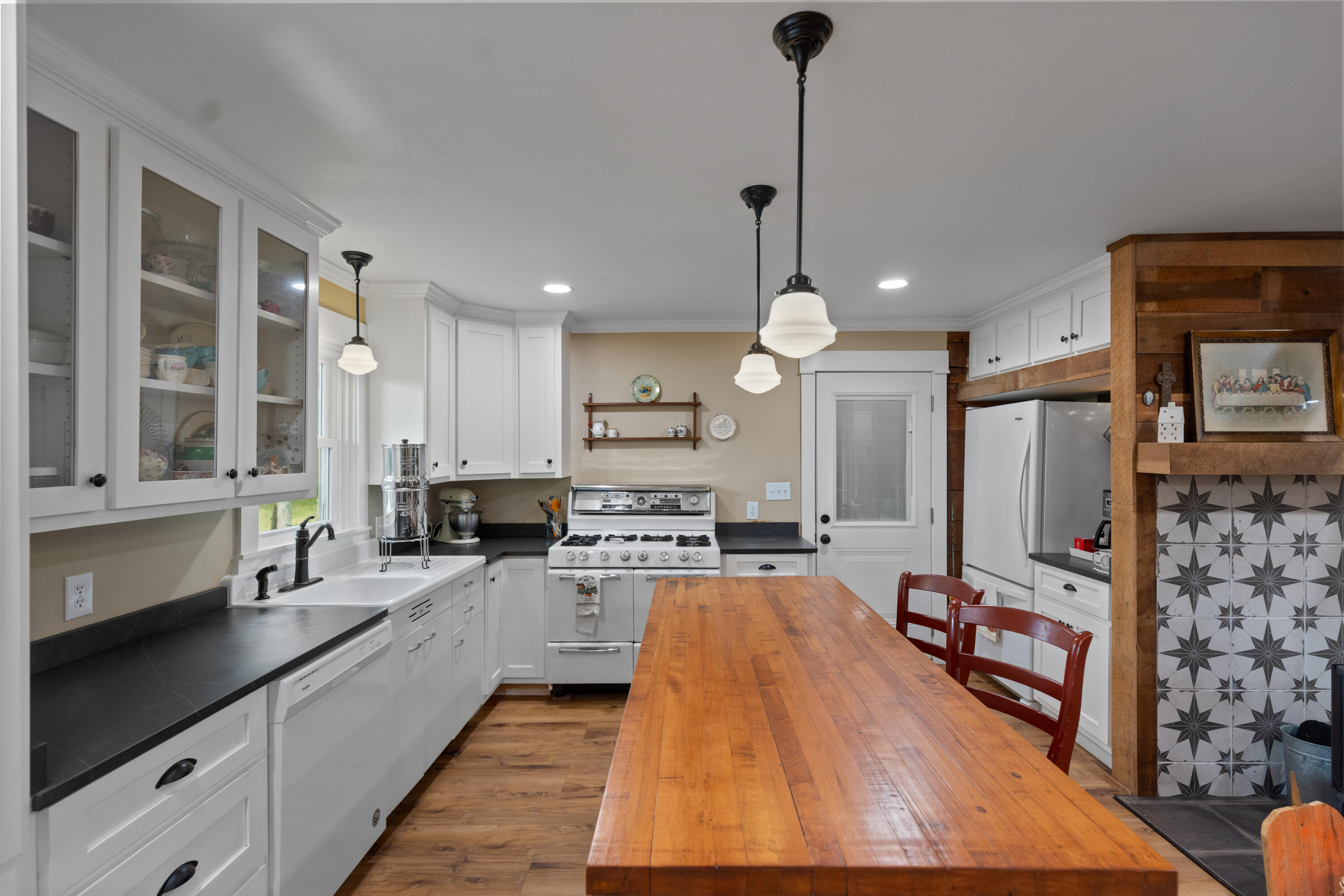 49 Hart Of Pine Road Dunlap, TN 37327 - Photo 32 of 126 SPACIOUS KITCHEN