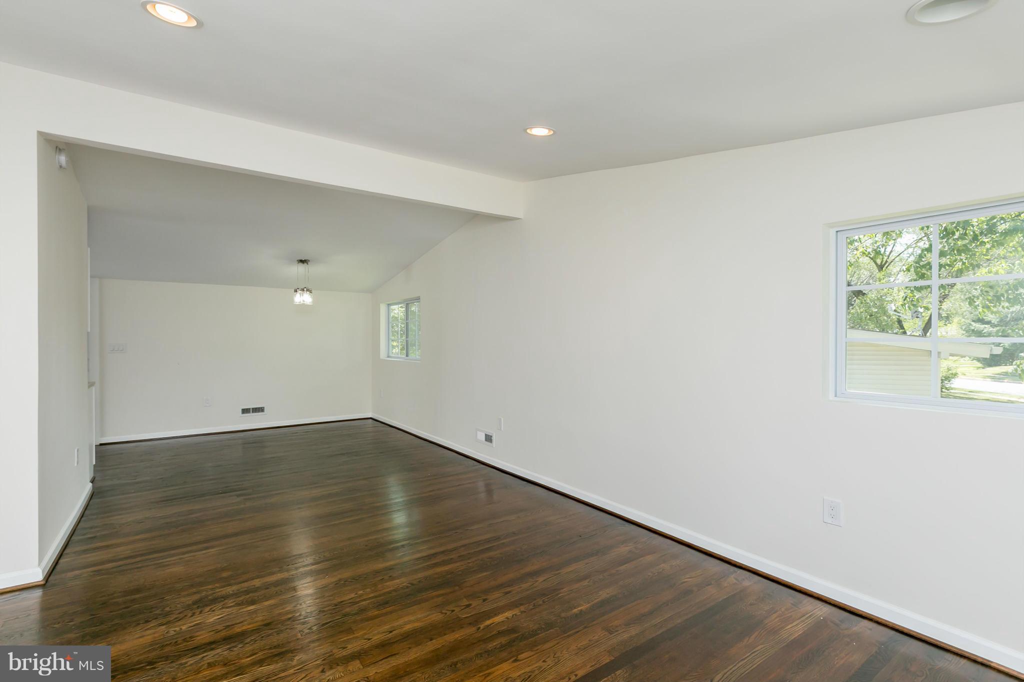 4771 Bonnie Brae Road Baltimore, MD 21208 - Photo 6 of 30 Interior (General)